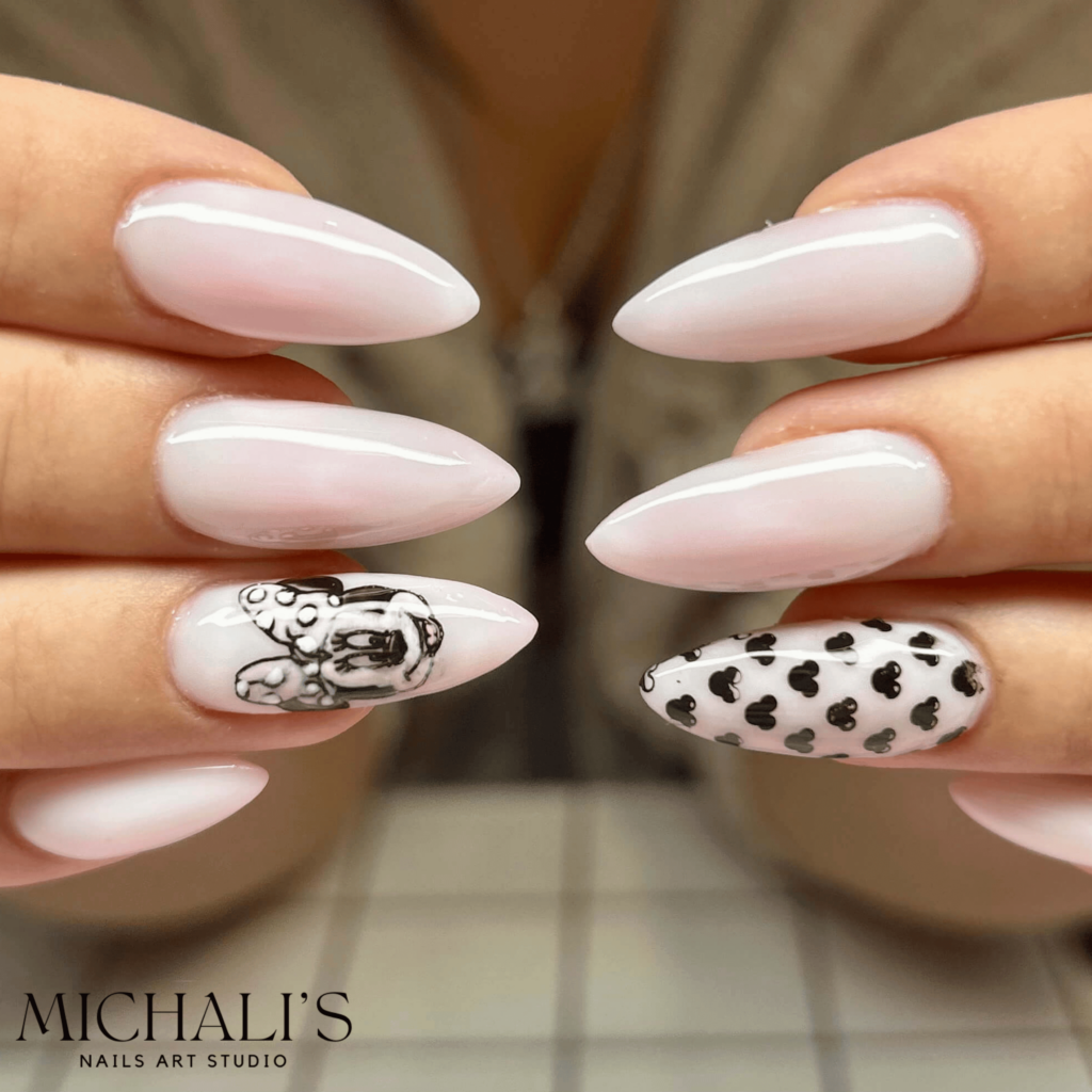 בניה בג׳ל - ציור מיקי מאוס